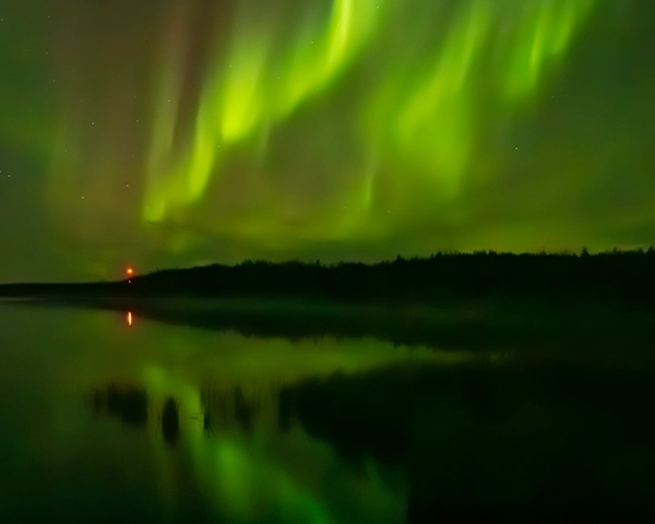 Aurora reflection