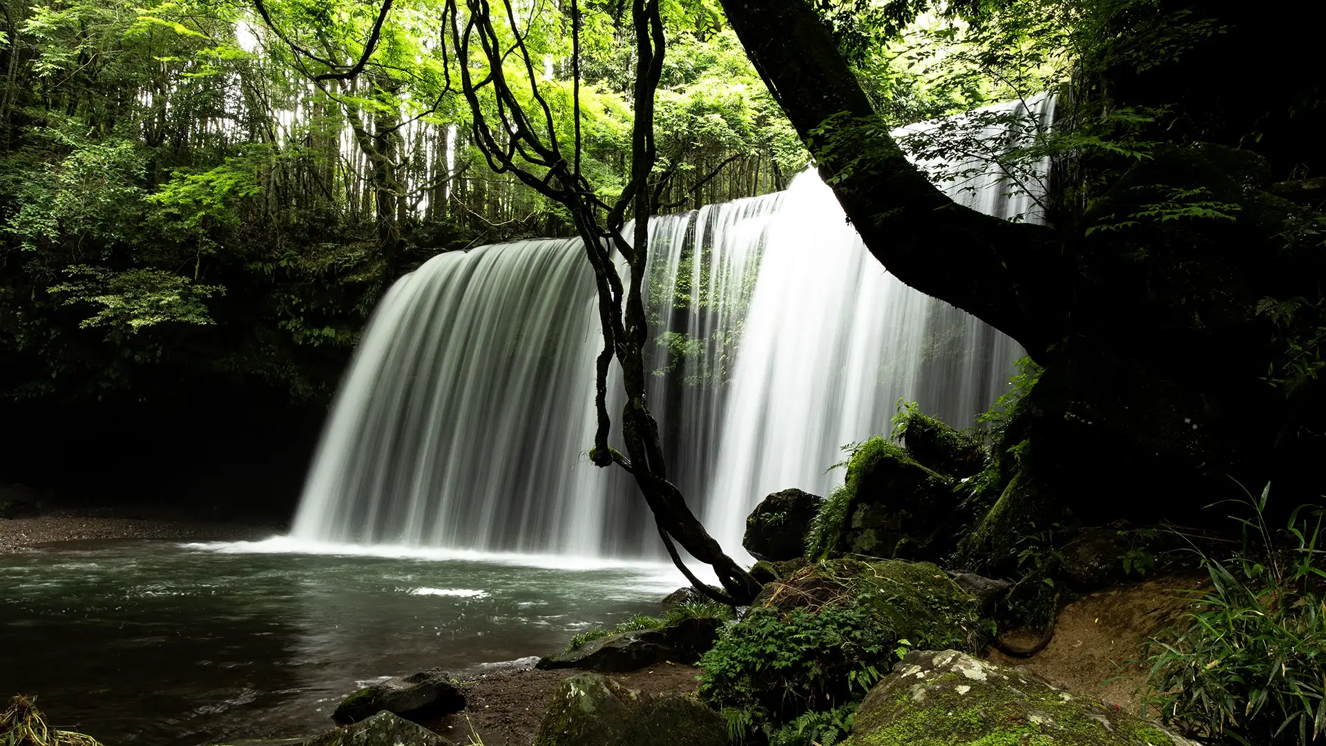 Nabegataki Falls