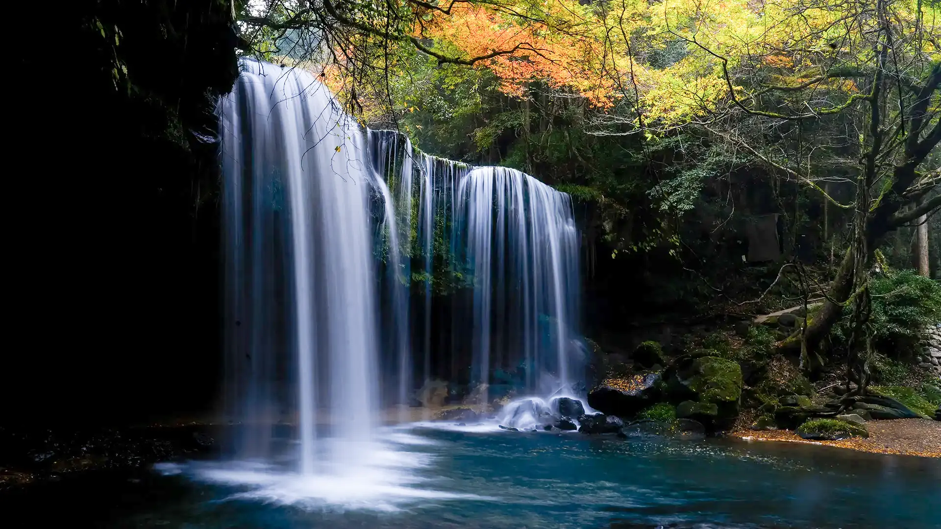 Nabegataki Falls